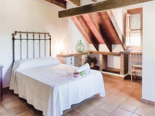 Five-bedroom Holiday Home In Jimena De La Frontera