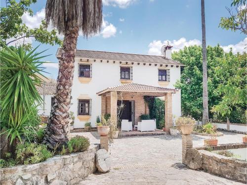 Five-bedroom Holiday Home In Jimena De La Frontera