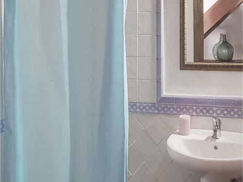 Five-bedroom Holiday Home In Jimena De La Frontera