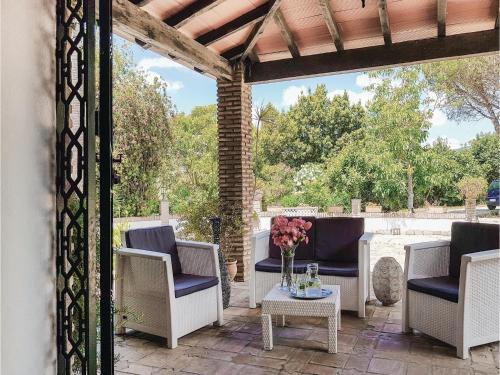 Five-bedroom Holiday Home In Jimena De La Frontera