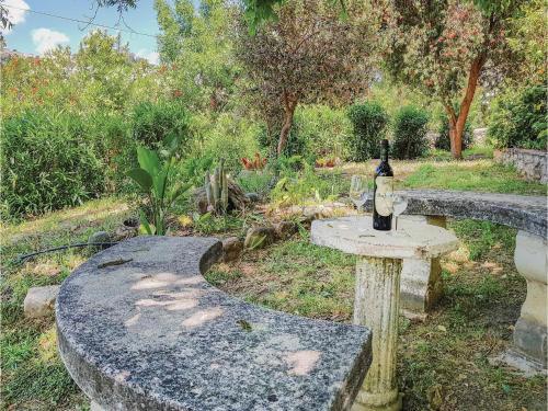 Five-bedroom Holiday Home In Jimena De La Frontera