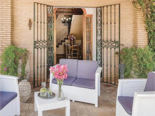 Five-bedroom Holiday Home In Jimena De La Frontera