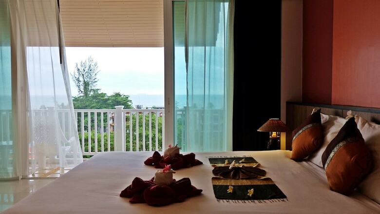 Hotel Ananda Lanta Resort