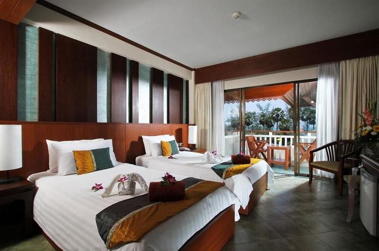 Hotel Baan Karonburi