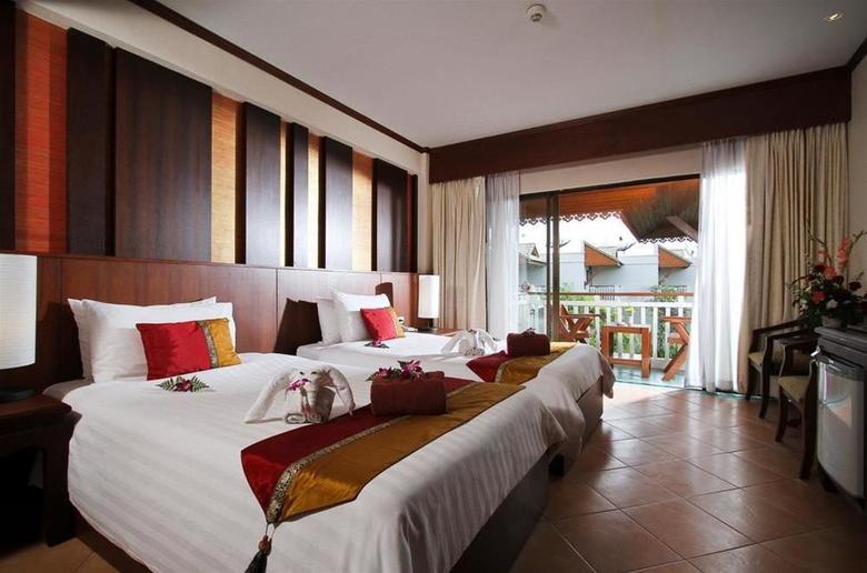 Hotel Baan Karonburi