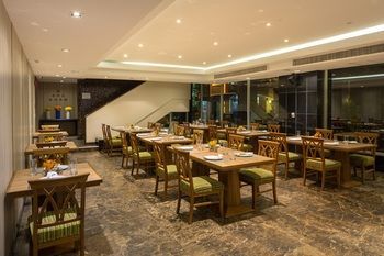 Hotel Bandara Suites Silom Bangkok