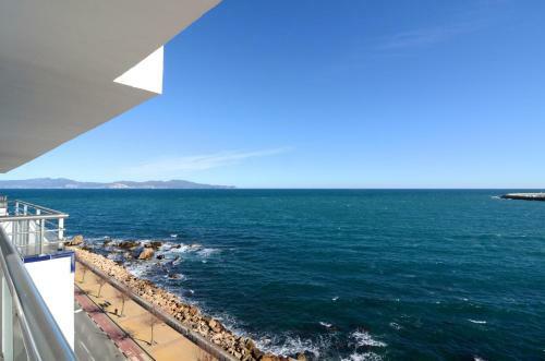 Apartamentos Front Mar