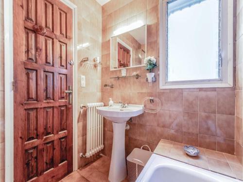 Three-bedroom Holiday Home In L'escala