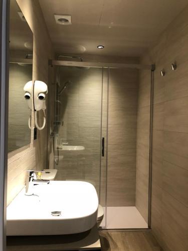 Hotel Torrent