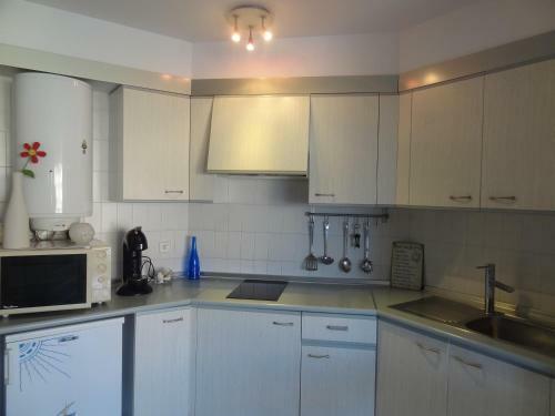 Manureva Apartment With Sea View