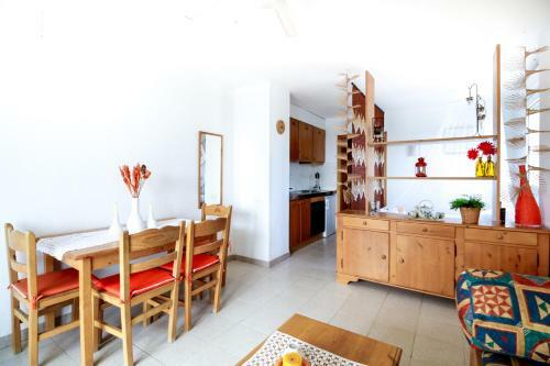 Sistach Rentals Apartaments Sol