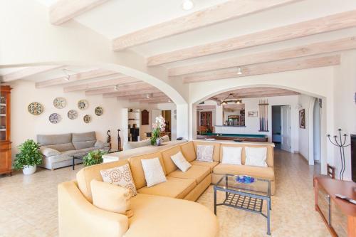 Orient - Excelent Villa In Marratx�