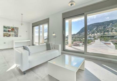La Canuta Villa Sleeps 10 Pool
