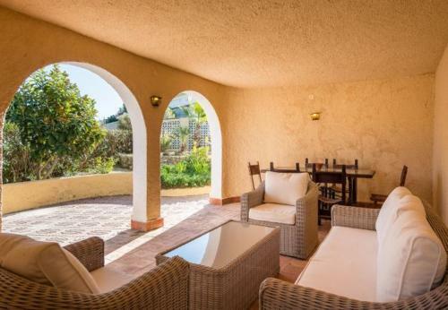 La Canuta Villa Sleeps 6