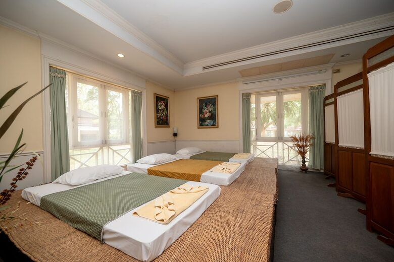 Hotel Comsaed River Kwai Resort