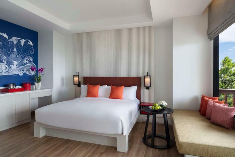 Hotel Crown Lanta Resort And Spa