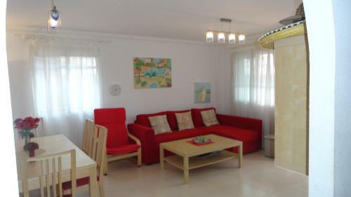 He Lux Zenia Mar