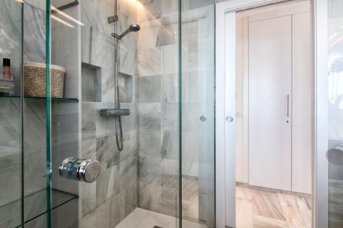 Duplex Penthouse With Swimming Pool