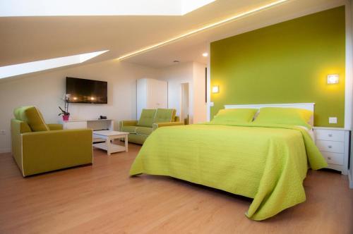 Los Rodeos Apartments