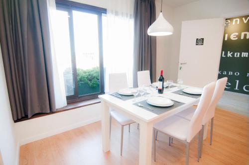 Los Rodeos Apartments