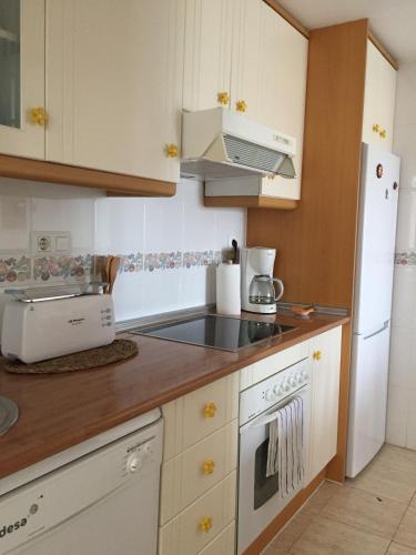 Apartamento Puerto Mar. Piscina Con Jacuzzi
