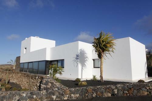 Villa Lujosa - Luxury Villa With Private Pool