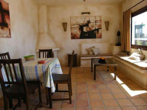 Las Brenas Villa Sleeps 2 Wifi T691366
