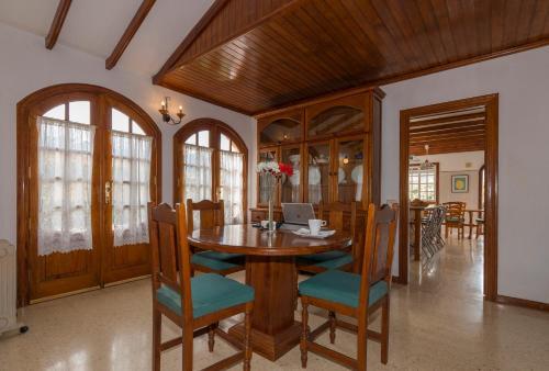 Villa Los Almendros