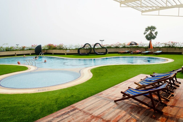 Hotel Grand Jomtien Palace