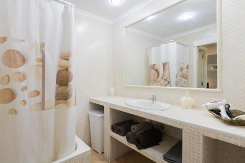Central Square Apartment To Share "with Sea Views"