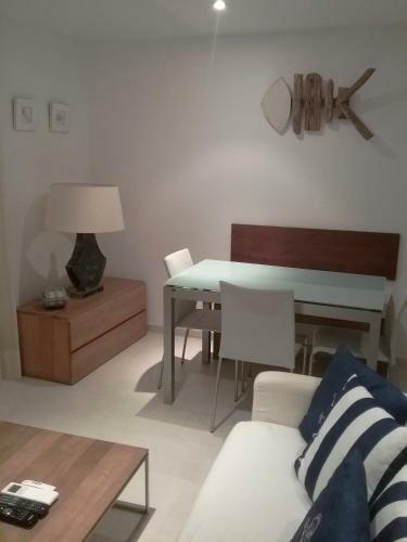 Llafranc Apartment Sleeps 4 Air Con