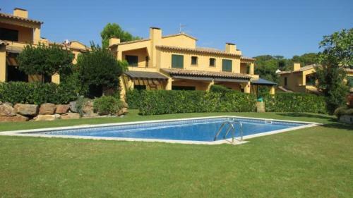 Llafranc Villa Sleeps 8 Pool