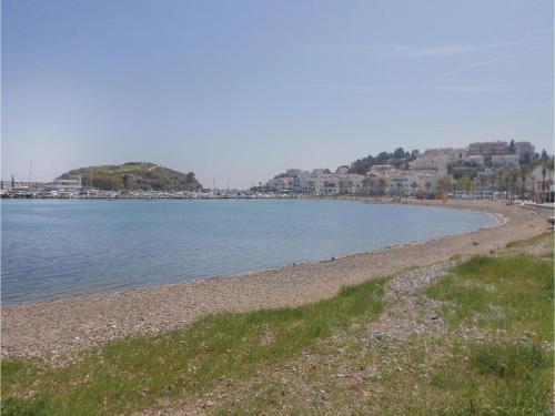 Three-bedroom Apartment In Llanca