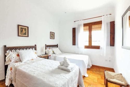 Lliber Villa Sleeps 6 Air Con Wifi