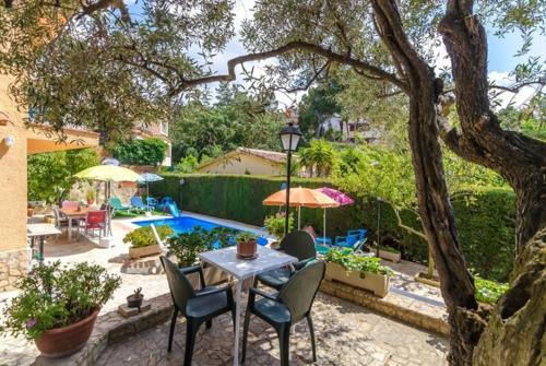 Lloret De Mar Villa Sleeps 5 Pool Wifi