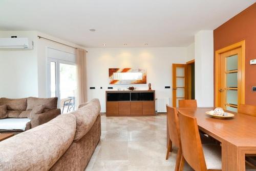 Sant Eloi Villa Sleeps 18 Pool