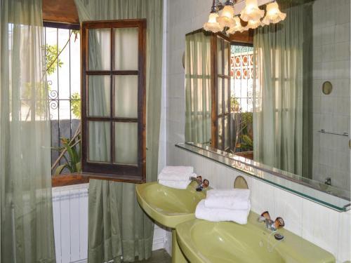 Three-bedroom Holiday Home In Lloret De Mar