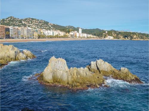 Three-bedroom Holiday Home In Lloret De Mar