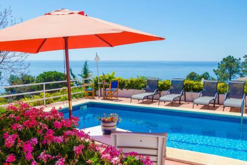 Lloret De Mar Villa Sleeps 9 Pool