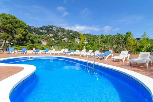 Lloret De Mar Villa Sleeps 16 Pool Wifi