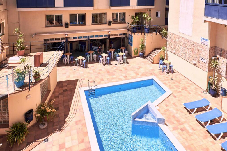 Checkin Caribe Youth Hotel
