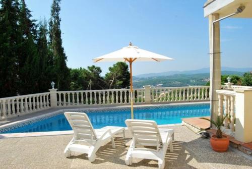 Lloret De Mar Villa Sleeps 8 Pool