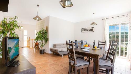 Lloret De Mar Villa Sleeps 10