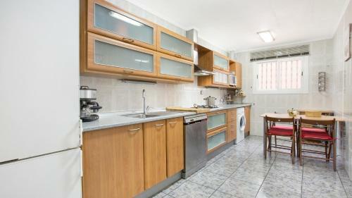 Lloret De Mar Villa Sleeps 13