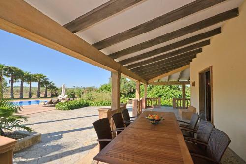 Villa Caulls