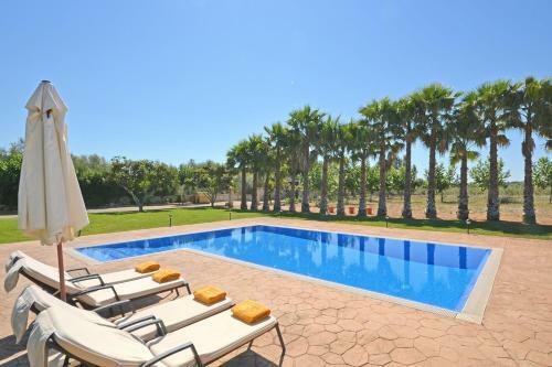 Villa Caulls