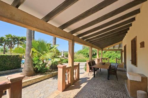 Villa Caulls