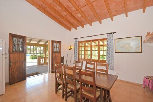 Villa Caulls