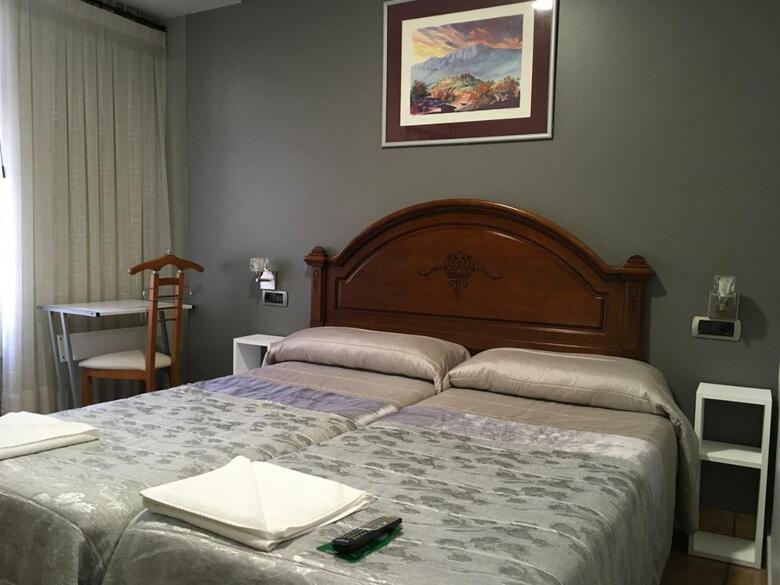 Hostal Pensi�n La Redonda