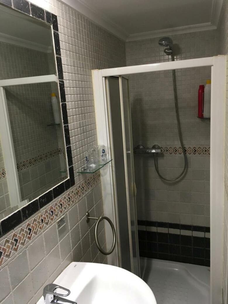 Hostal Pensi�n La Redonda